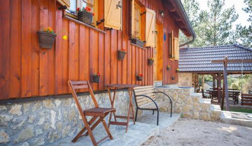 Two-Bedroom House (4 Adults + 2 Children)