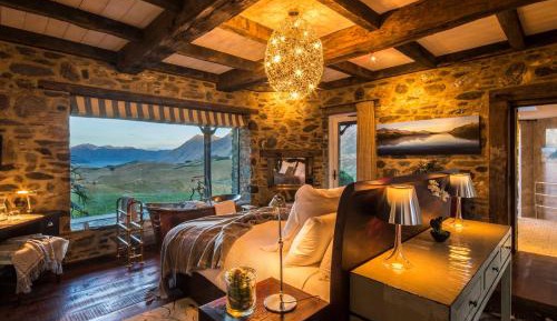 Deluxe King Suite
