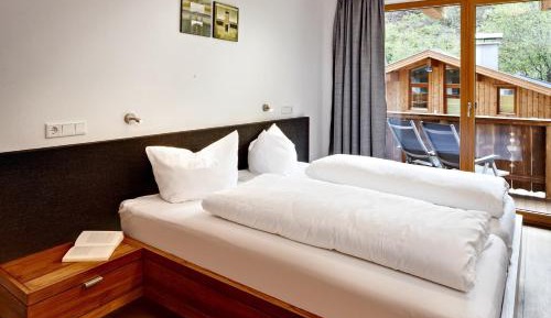 Two-Bedroom Apartment (4 Adults)