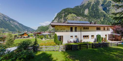 Two-Bedroom Apartment with Mountain View