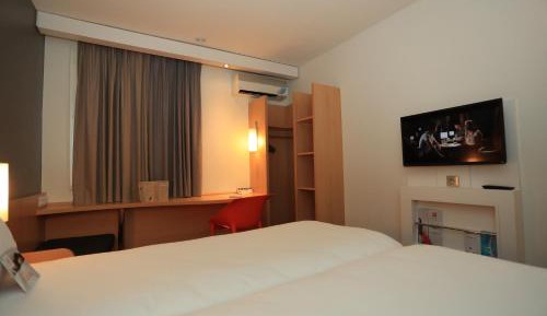 Standard Room with 1 Double Bed