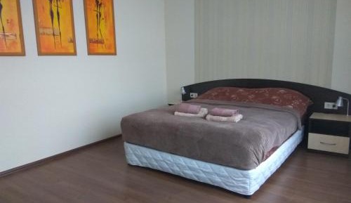 Apartment with Balcony 12-2