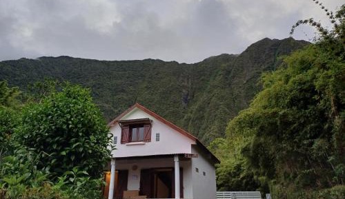 Twin Room with Mountain View