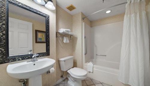 One-Bedroom Suite with Marina View - Non-Smoking