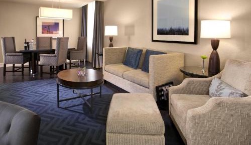 Palliser Suite One Bedroom with One King Bed - City Or Courtyard View