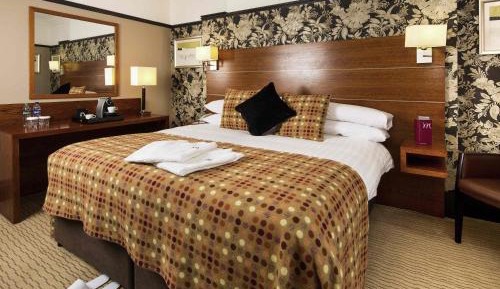 Superior Suite with Lake View