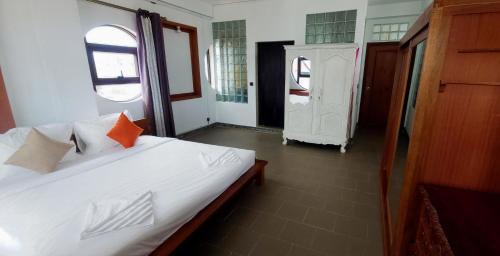 King Room with Balcony