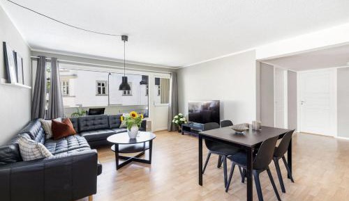 Three-Bedroom Apartment with Balcony