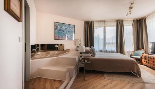 Double Room with Spa Bath