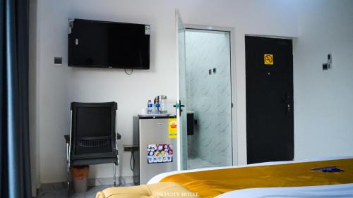 Standard King Room
