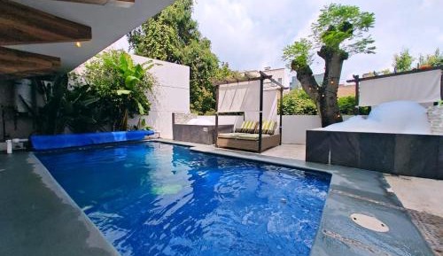 Two-Bedroom Apartment with Pool View