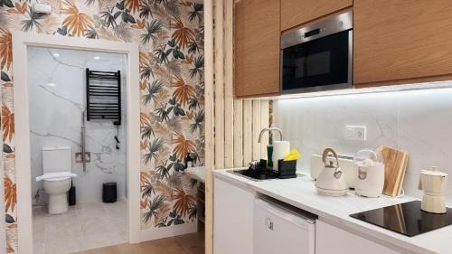 Studio Apartment with One Double Bed