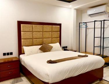 Standard King Room
