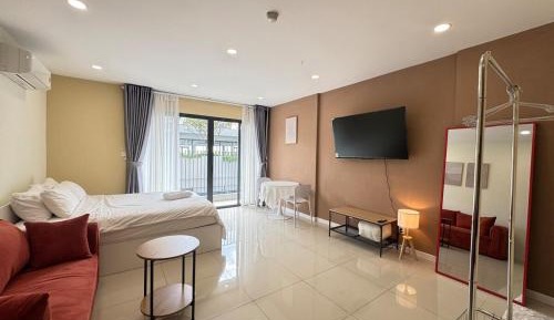 One-Bedroom Apartment