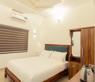 Large Double Room