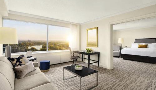 Fairmont Gold One-Bedroom King Suite - Lounge Access
