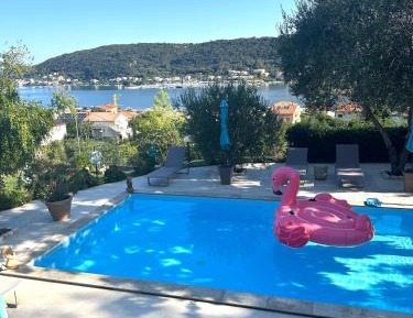 Two-Bedroom Deluxe Apartment with Harbor View