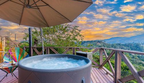 Suite with Mountain View