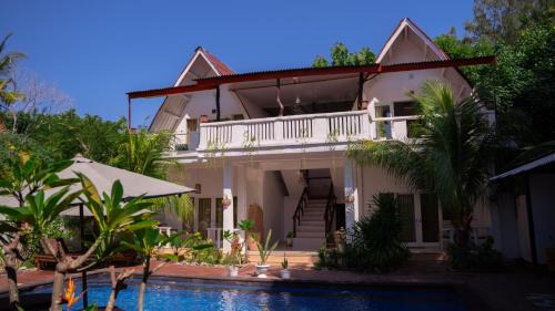 Double Room with Pool View
