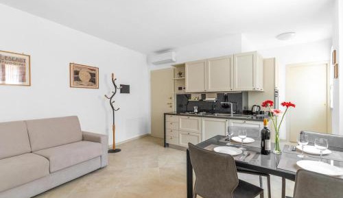 Deluxe Queen Suite