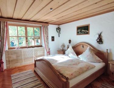 Superior One-Bedroom Apartment