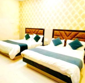 Deluxe Quadruple Room