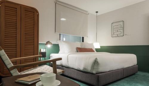 Deluxe King Room