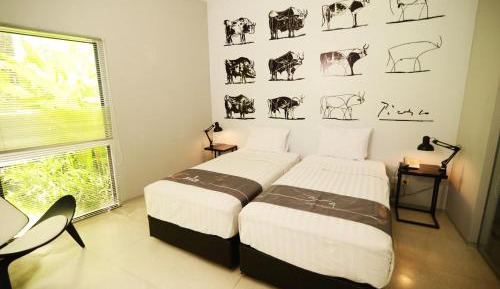 Standard Twin Room