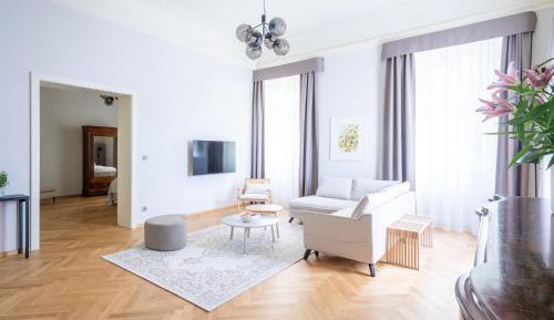 One-Bedroom Apartment with Garden View