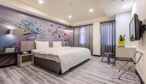 Standard Queen Room