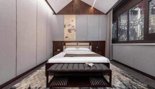 Suite with Garden View