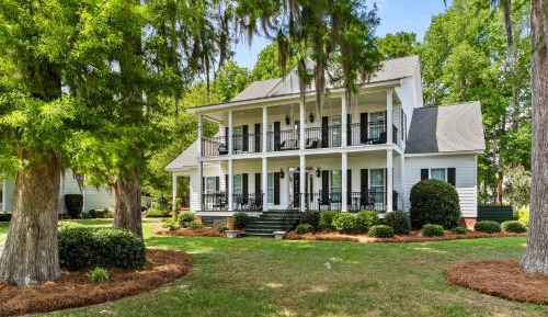 Seven-Bedroom House