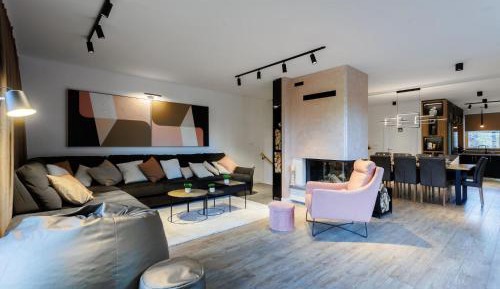 Four-Bedroom Holiday Home