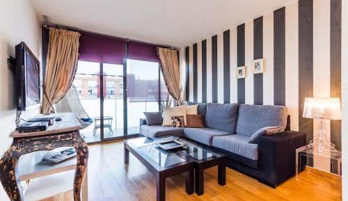 Two-Bedroom Deluxe Apartment with Balcony