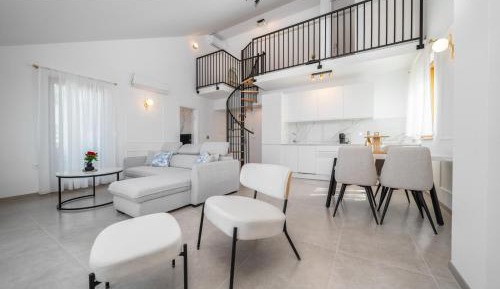 Premium Quadruple Room