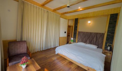Queen Room with Balcony