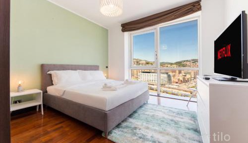 Deluxe One-Bedroom Apartment with City View