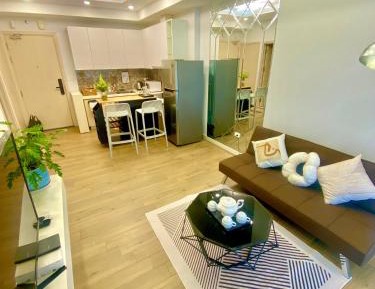 One-Bedroom Apartment with Balcony