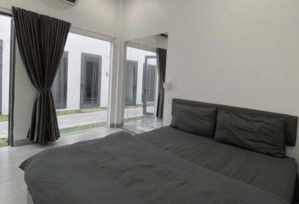 Studio with Garden View