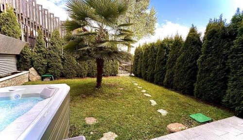 One-Bedroom Apartment with Garden