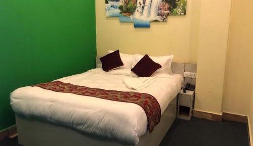Deluxe King Room