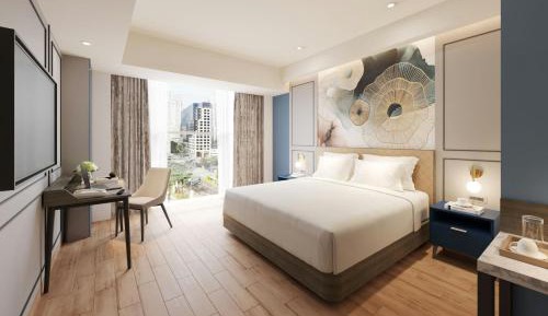Premier King Suite with Skyline View 