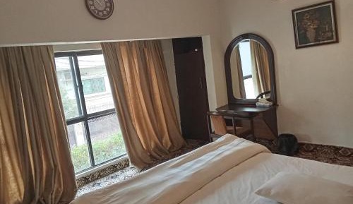 Deluxe King Suite