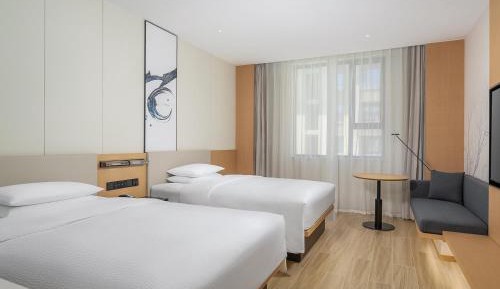 Standard Double Room with Two Double Beds and City View