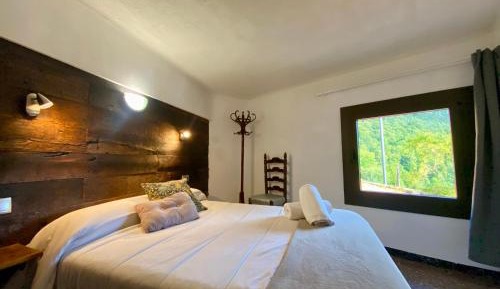 Family Room with Mountain View