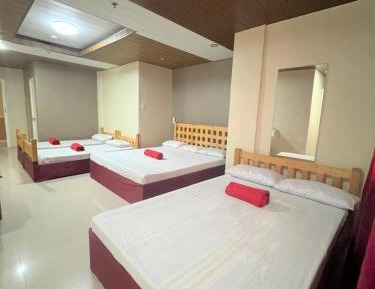 Quadruple Room with Private Bathroom