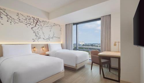 Deluxe Double Room with Two Double Beds and City View