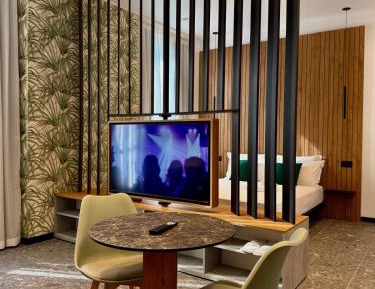 Suite with City View