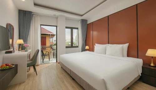 Deluxe Double or Twin Room with Balcony