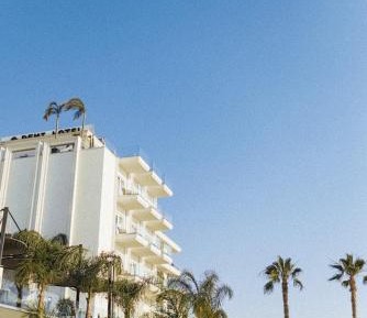 Deluxe Double Room with Balcony and Sea View